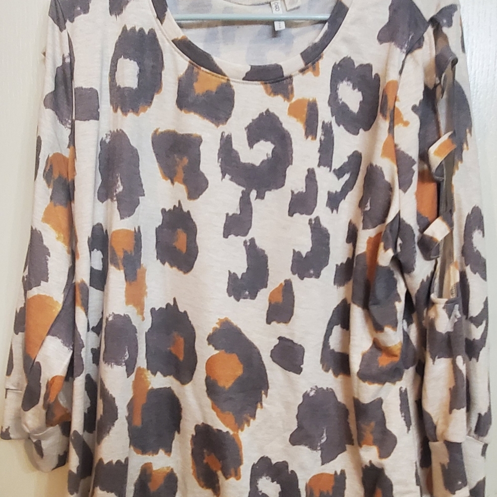 Est. 1946 Animal Print cut out shoulders top